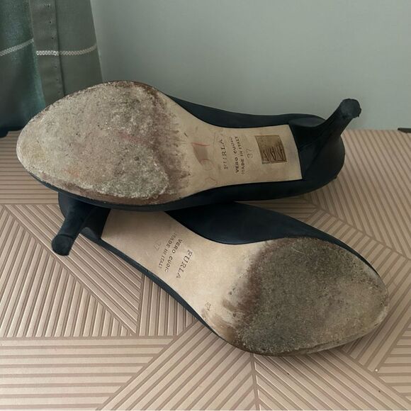 Furla Heels Black Dark Gray Closed Toe Zipper Back Business Casual Neutral - Picture 9 of 13